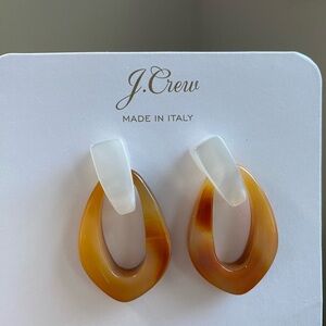 J.CREW Made-in-Italy acetate door knocker earrings sandy beach color